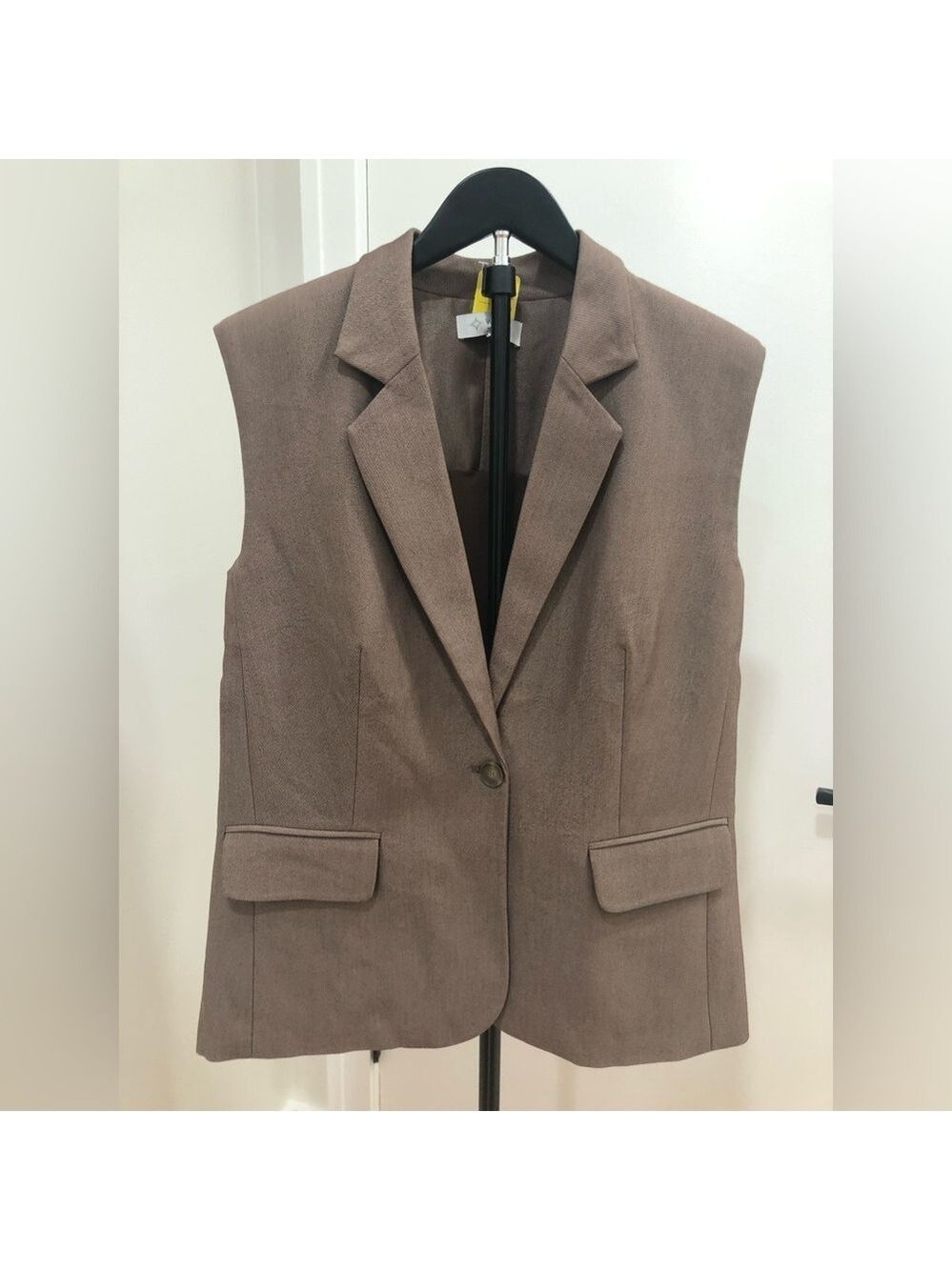 513. Wayf Taupe Sleeveless Blazer Vest